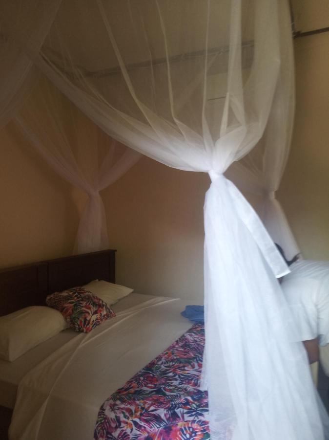 Mango Moon Hotel เปมูเตรัน ภายนอก รูปภาพ