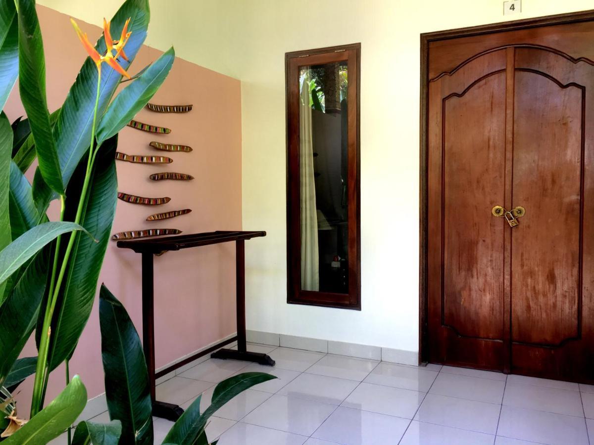Mango Moon Hotel เปมูเตรัน ภายนอก รูปภาพ